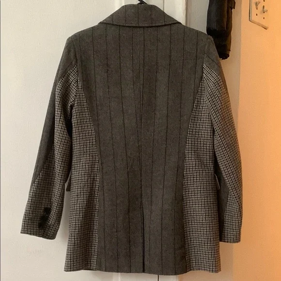 Unique Blazer - Picture 6 of 11